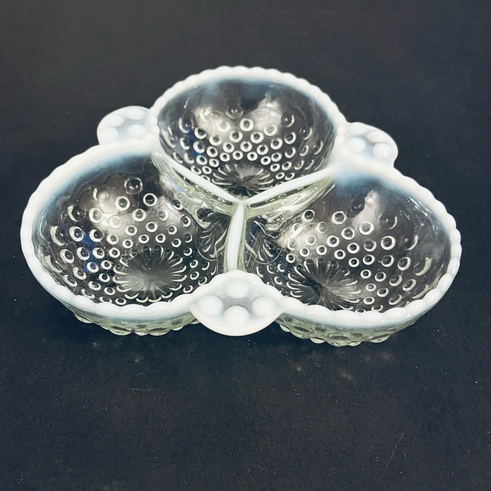 Anchor Hocking White Moonstone Divided  Cloverleaf Relish Pickle Tray Dish 6.5"